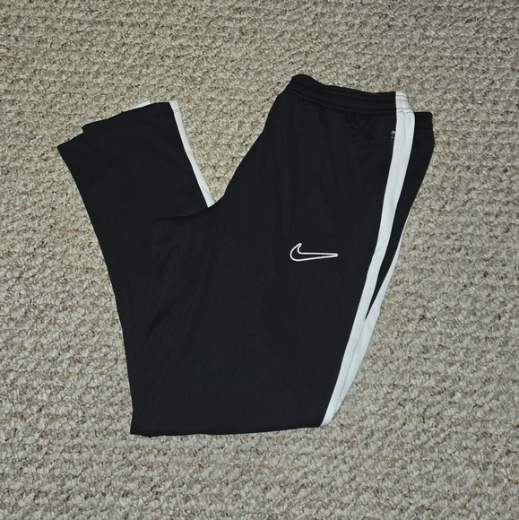 Nike Pants - NWT Nike Dri-Fit Hem Zipper, Soccer, Football Pants Women's Size Medium
